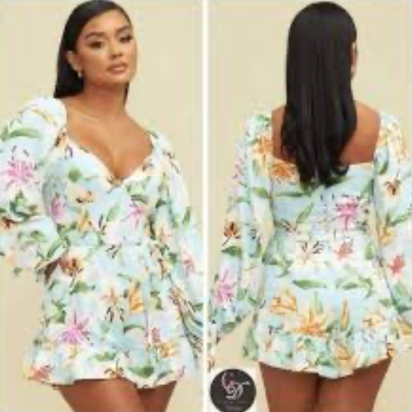 Luxxel Pants - NWT LUXXEL M, Nathalie Romper, floral, vacation, beach, parties, off  shoulder